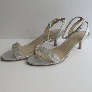 Pelle Moda Fabia 2 Silver Metallic & Kid Suede Ankle Strap Kitten Heel Size 8.5